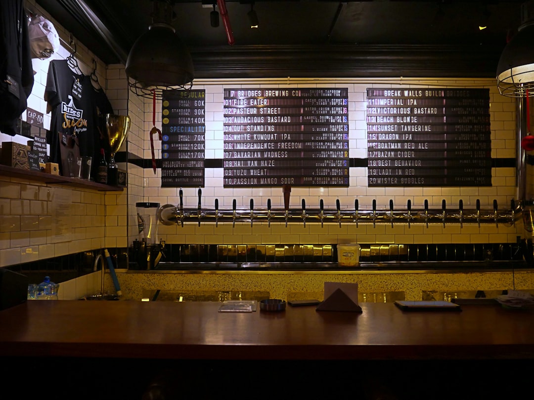 Craft beer bar: khi tinh thần công nghiệp gặp phóng khoáng — minh họa 2